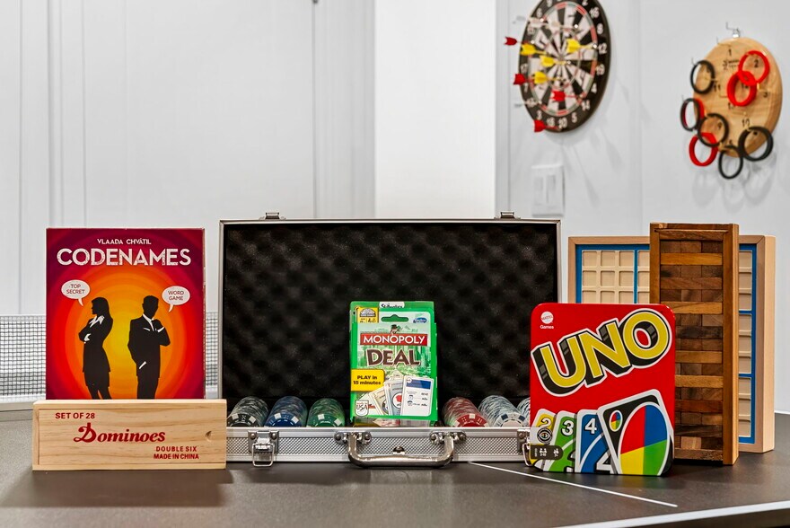 Building Photo - 1566 Beacon St