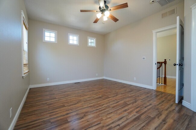Building Photo - 2511 W Teano Dr