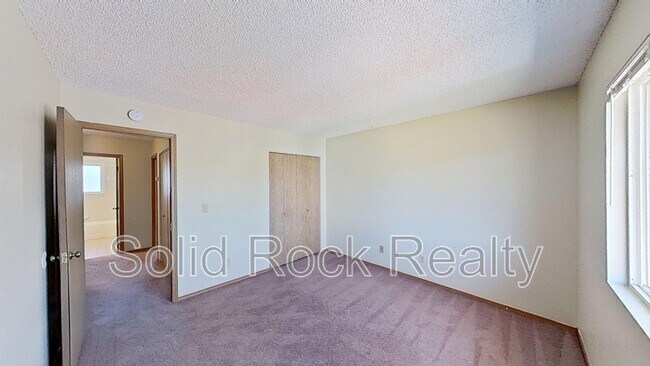 Building Photo - 6677 Proud Eagle Ct