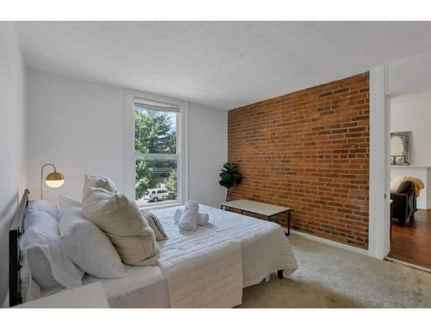 Building Photo - The Artist's Apt. | 2BR | Short North | +Parking