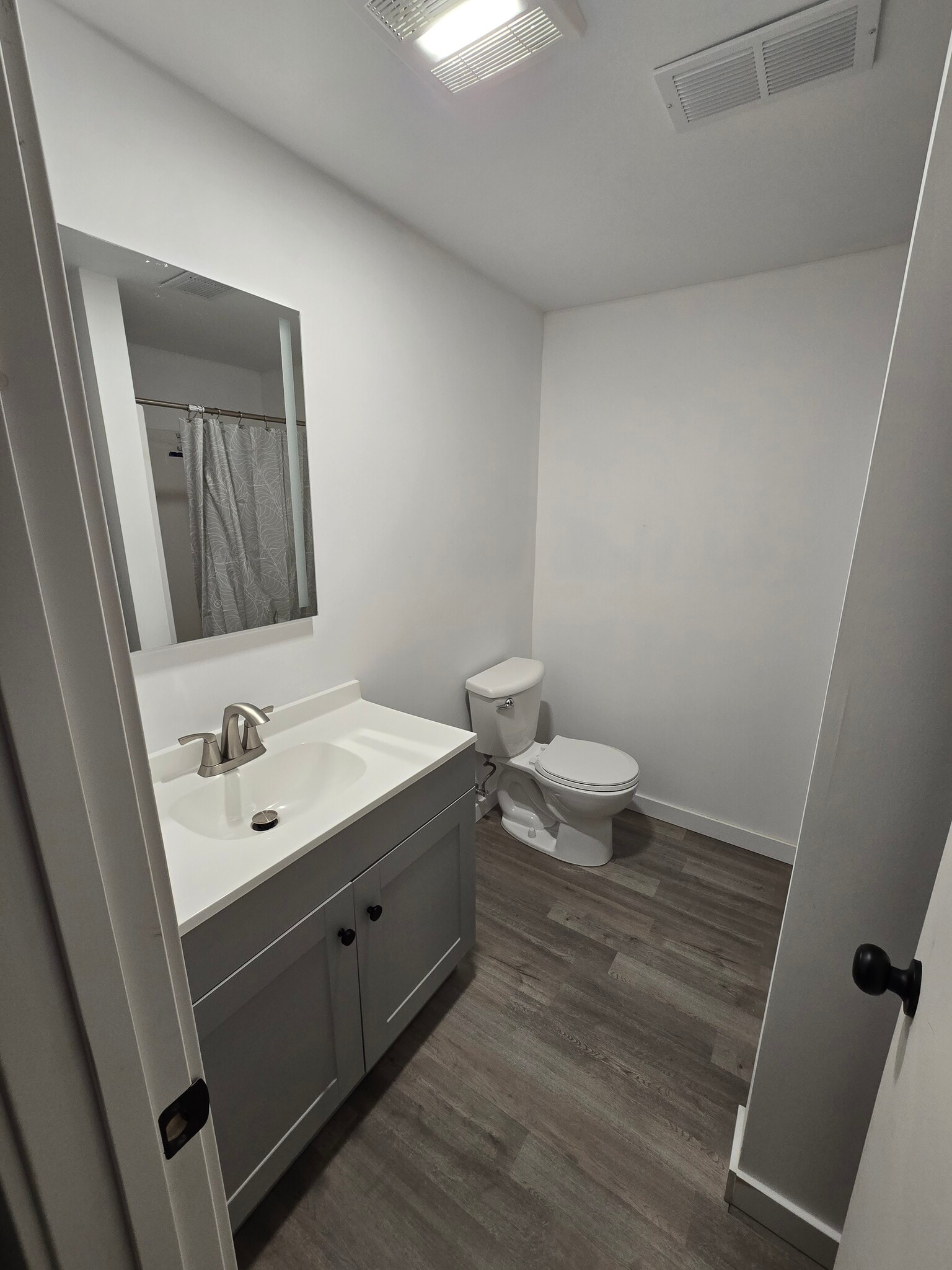 Lower Level Bathroom - 16265 Port Sheldon St