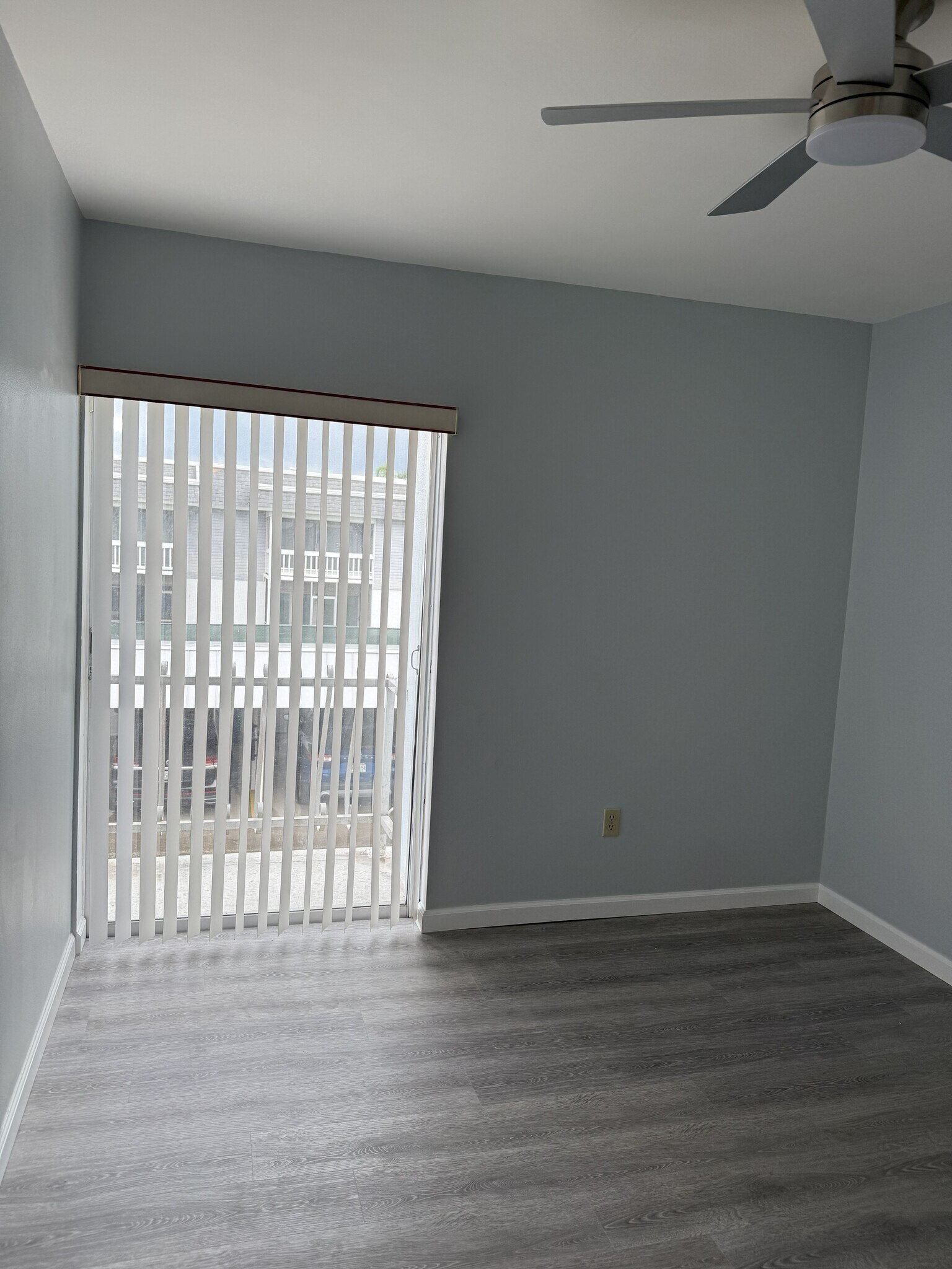 2nd Bedroom - 22333 Edgewater Dr