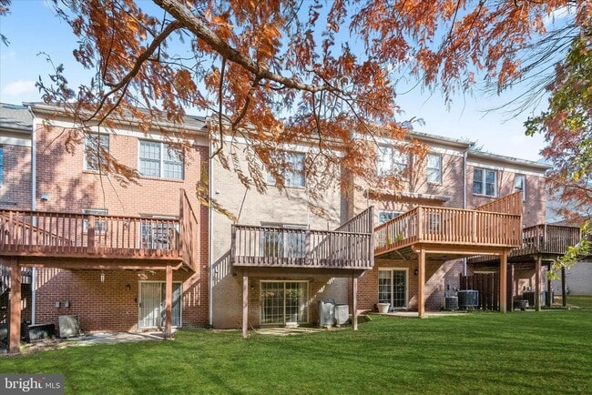 Building Photo - 20 Tenby Ct