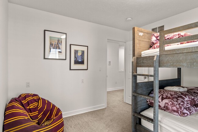 Building Photo - Pet-Friendly 30-Day Rental – Downtown Wate...