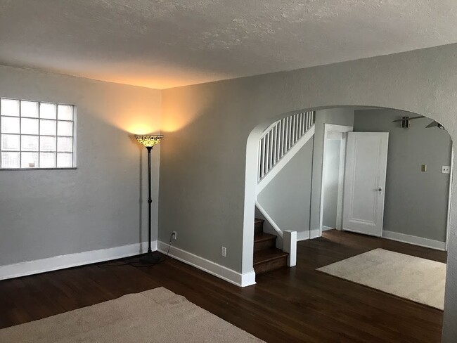 Building Photo - 4 Bedroom; 1 Bath House for Rent - Swissvale
