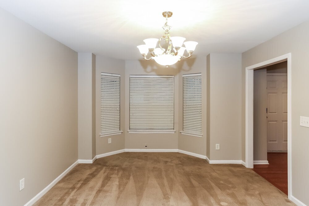 Building Photo - 5112 Kiev Dr