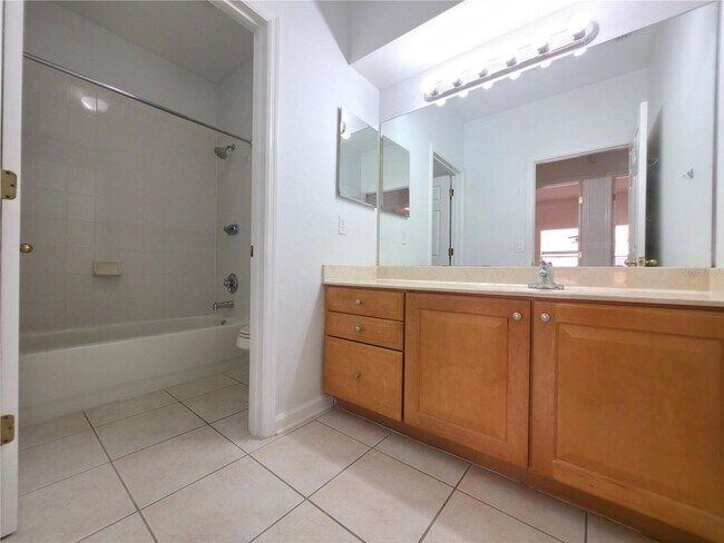 Building Photo - 1527 Derby Glen Dr