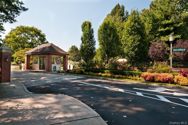 Building Photo - 144 Dove Hill Dr