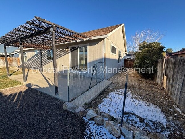 Building Photo - 3522 Smoketree Ave