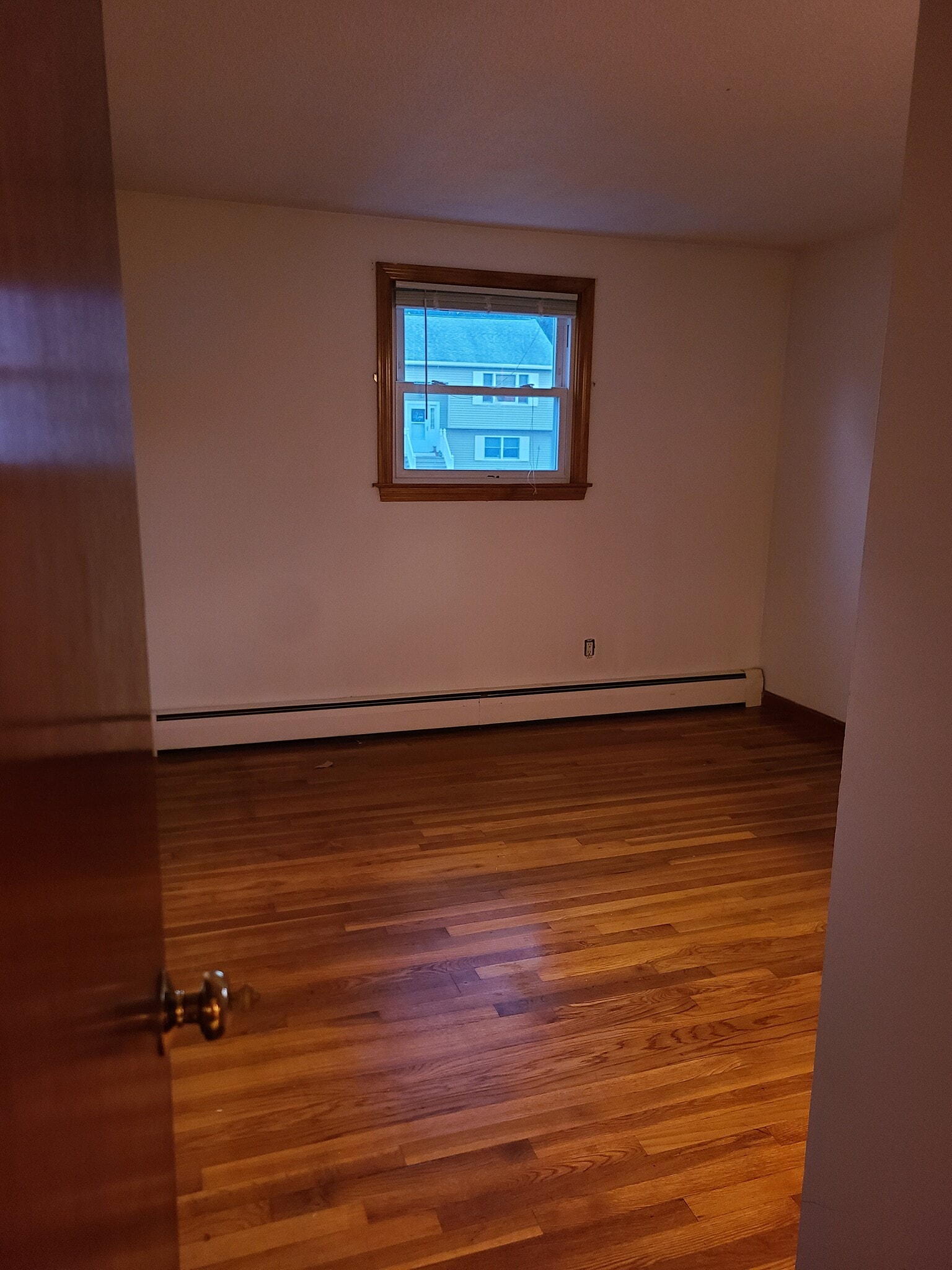 Main Bedroom - 3 Paris St