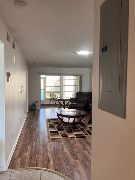 Building Photo - 6300 South Pointe Blvd