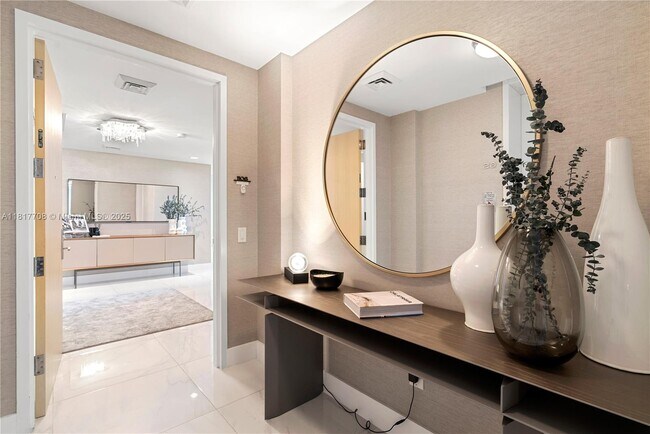 Building Photo - 360 Ocean Dr