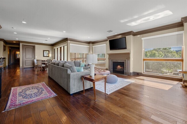 Building Photo - 501 Samuels Ave