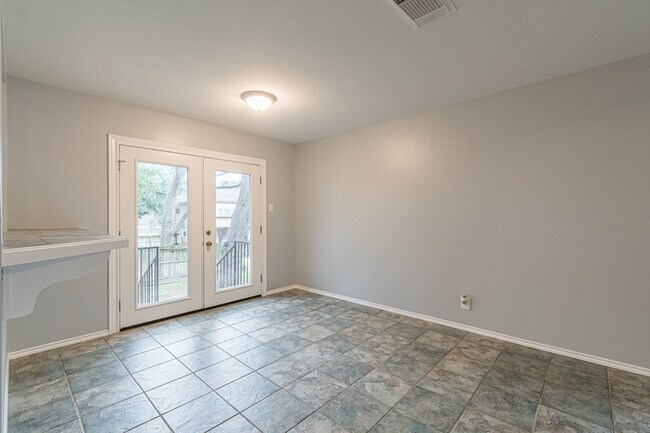 Building Photo - 1519 Jasmine