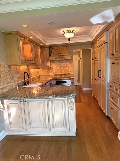 Building Photo - 639 Paseo De La Playa