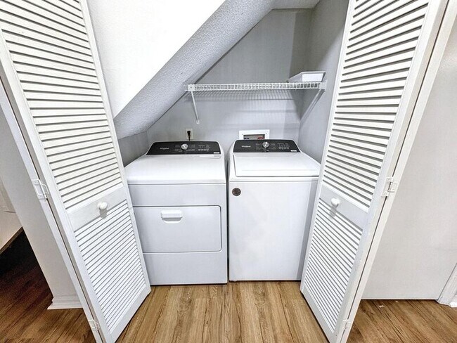 Building Photo - 12715 N 57th St