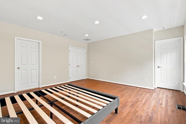 Building Photo - 4523 Whittemore Pl