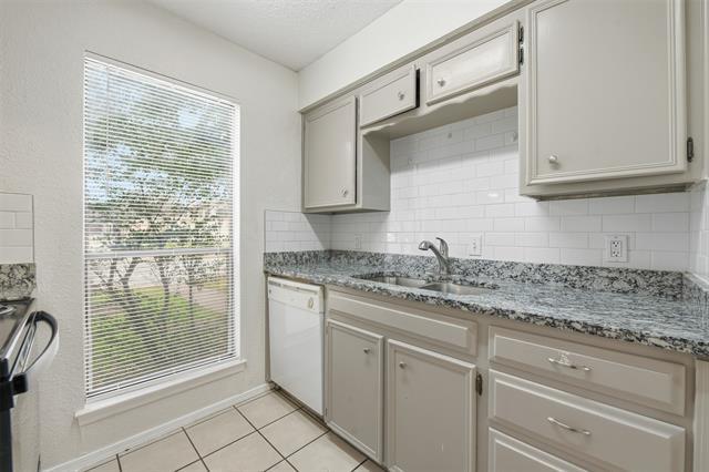 Building Photo - 2728 Westchester Dr