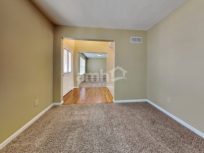 Building Photo - 998 Grandstone Ct