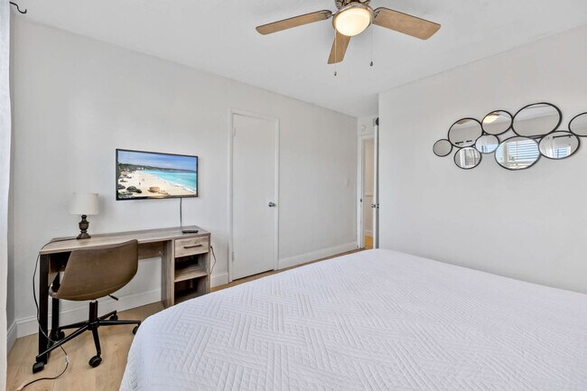 Building Photo - 3524 S Atlantic Ave