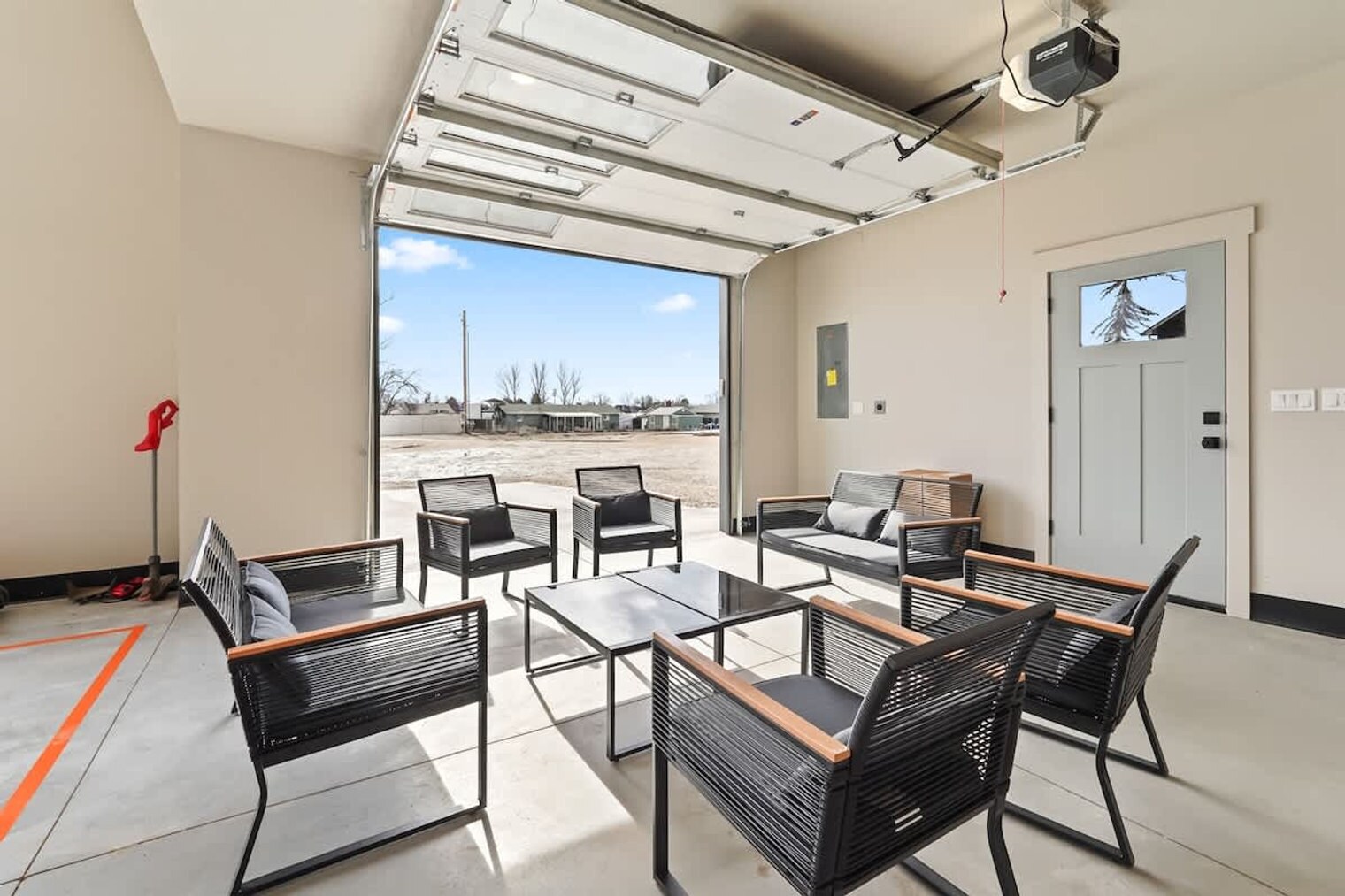 Building Photo - 303 CM Rdg Ln