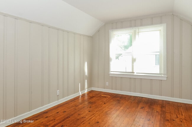 Building Photo - 2112 McCloskey Ave