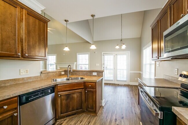 Building Photo - 3011 Watsonia Dr