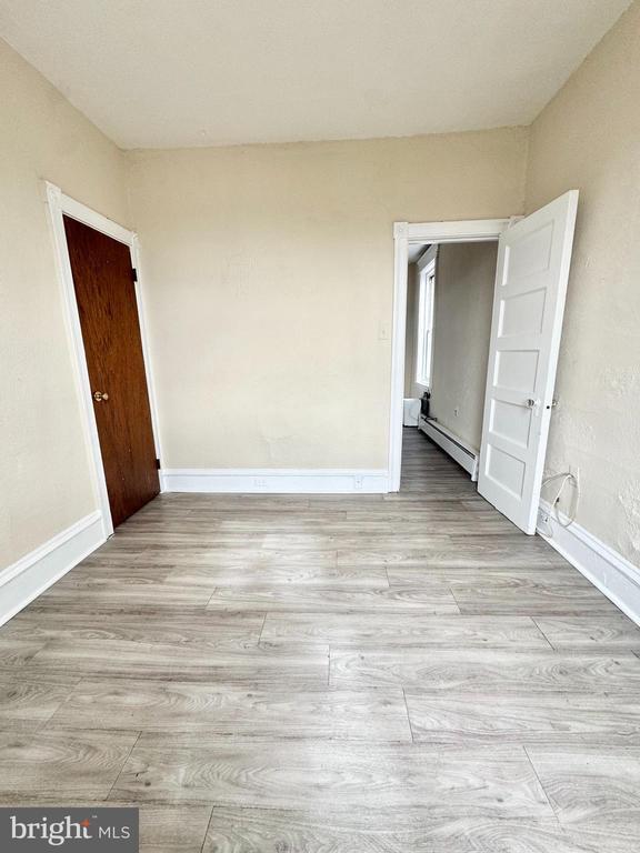 Building Photo - 5040 Walnut St