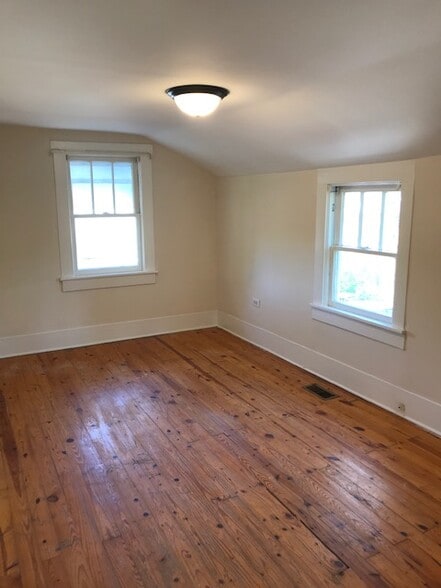 Living Area - 710 N Maple St