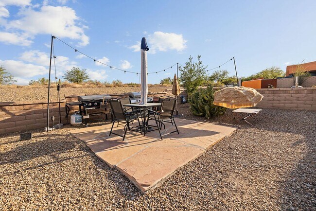 Building Photo - 3 Bedroom Home Located in Civano