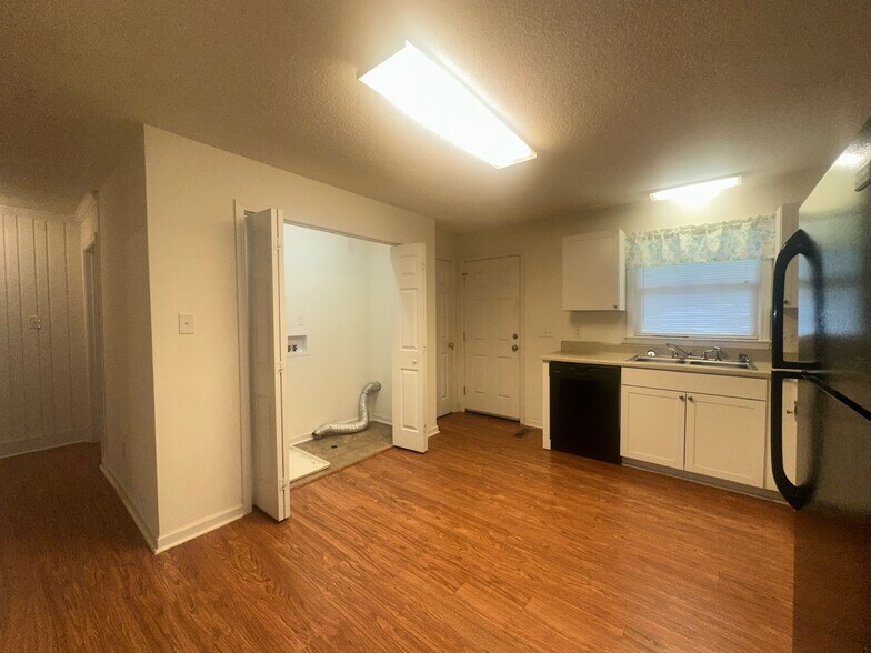 Building Photo - 4698 NC-62