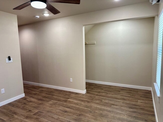 Building Photo - 7857 Houston Lp
