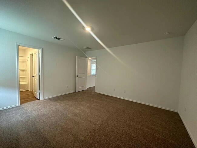 Building Photo - 280 Amber Gln