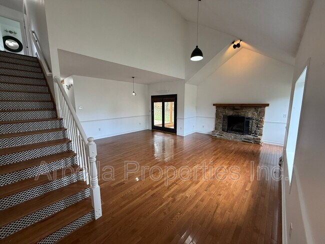 Building Photo - 4201 Wayland Blvd