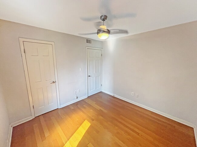 Building Photo - 1355 Euclid Ave NE