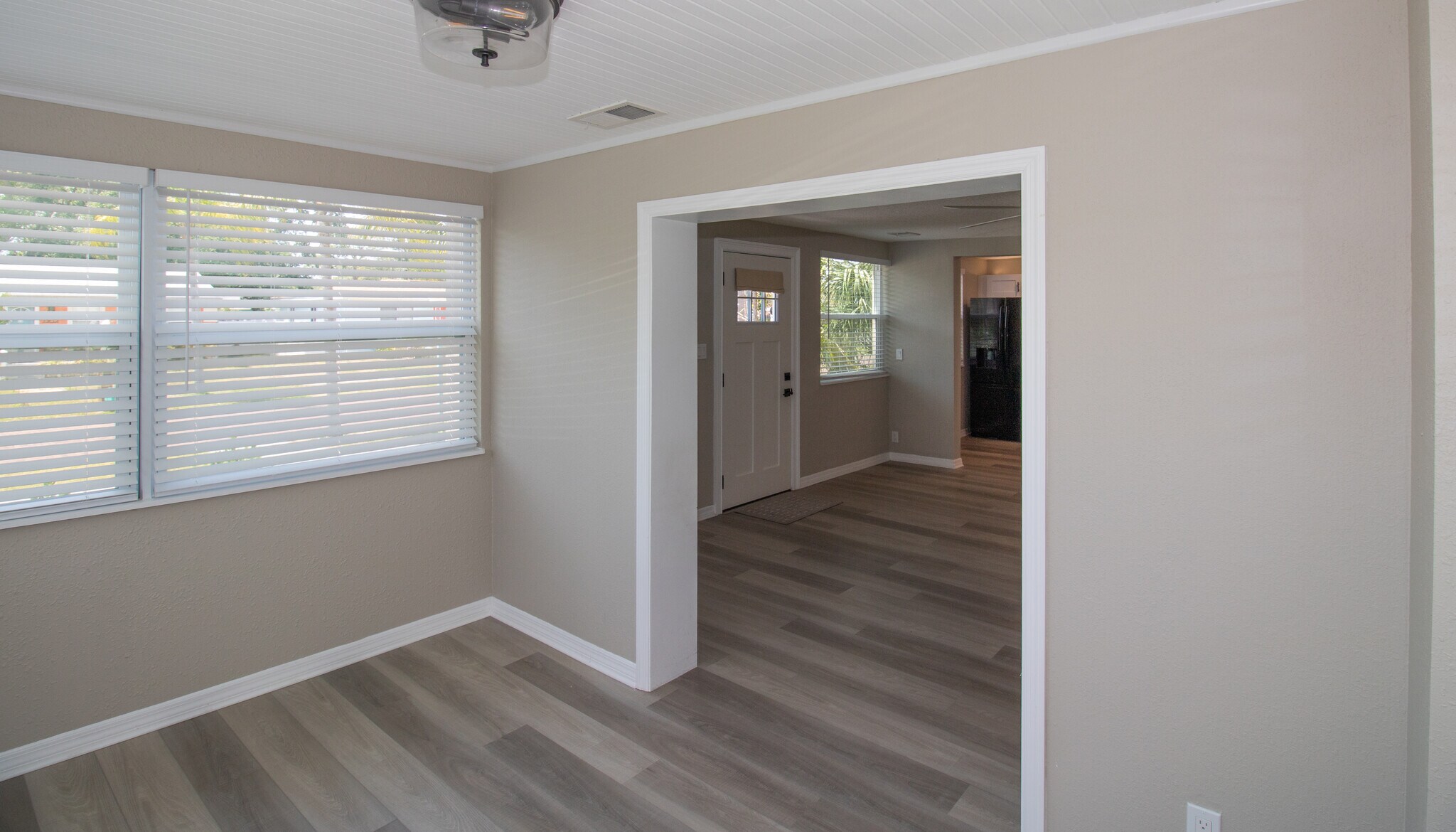 Building Photo - 1914 53rd St S