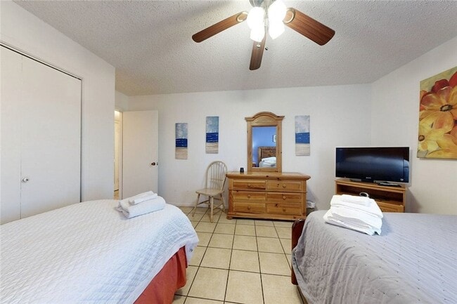 Building Photo - 15005 Windward Dr