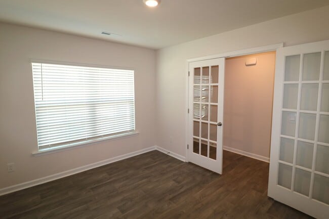 Building Photo - 182 Carriage Cove Cir