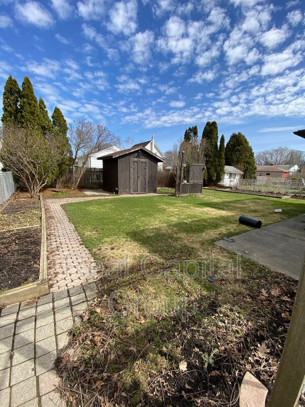 Building Photo - 3518 Ontario Ave