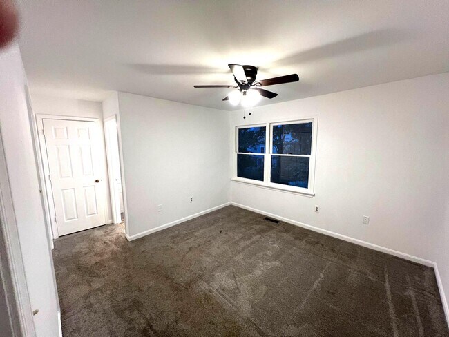 Building Photo - 255 Farrell Ln