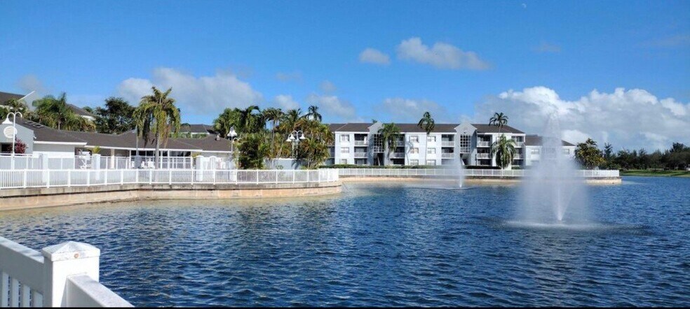 Building Photo - 8560 SW 212th St