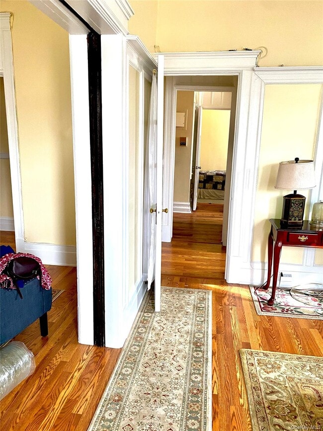 Building Photo - 36 Echo Ave