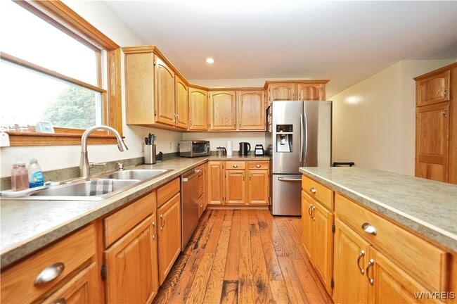 Building Photo - 922 Pletcher Rd