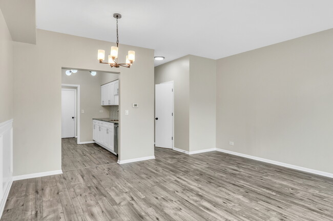 Building Photo - 1625 Woodcrest Cir