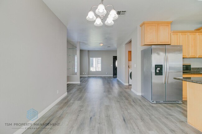 Building Photo - 810 S Atlantic Blvd