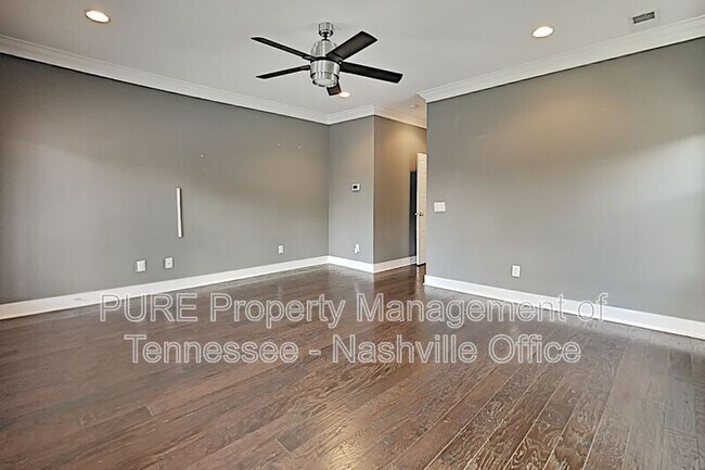 Building Photo - 1011B Caldwell Ave