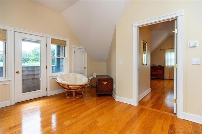 Building Photo - 7 Gibson Ave