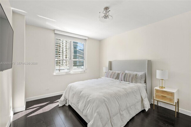 Building Photo - 701 Brickell Key Blvd