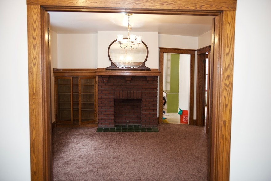Building Photo - 9 Dinsmore Ave