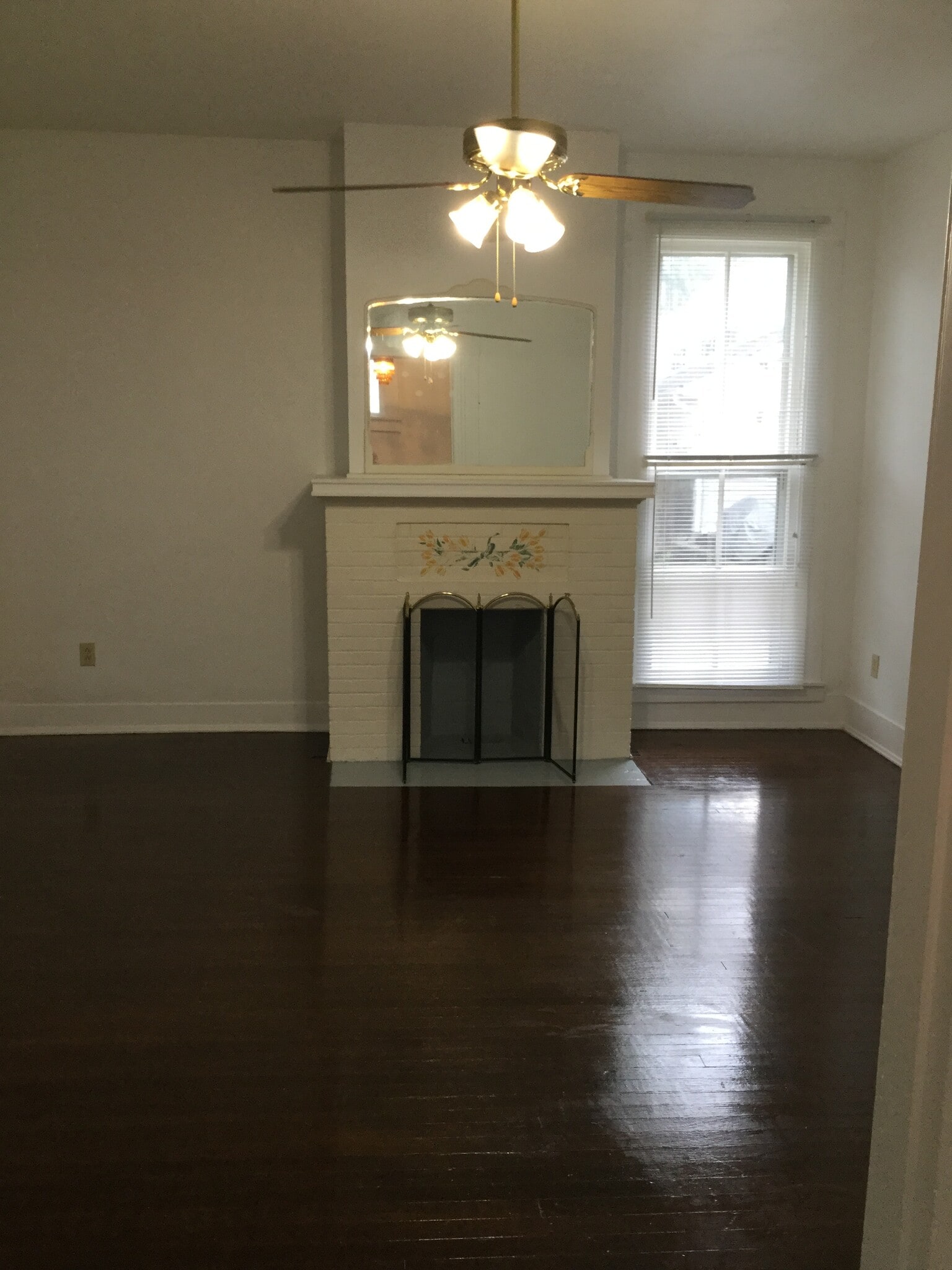 Building Photo - 1215 Liberty St